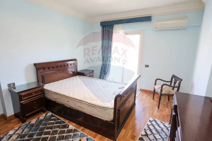 شقة للإيجار المفروش 345 م زيزينيا (أمام قصرالمجوهرات)