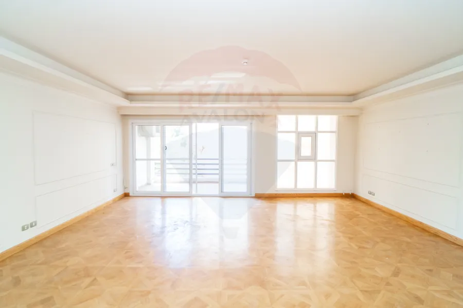 شقة للبيع 270 م كفر عبده (عمارة براند)