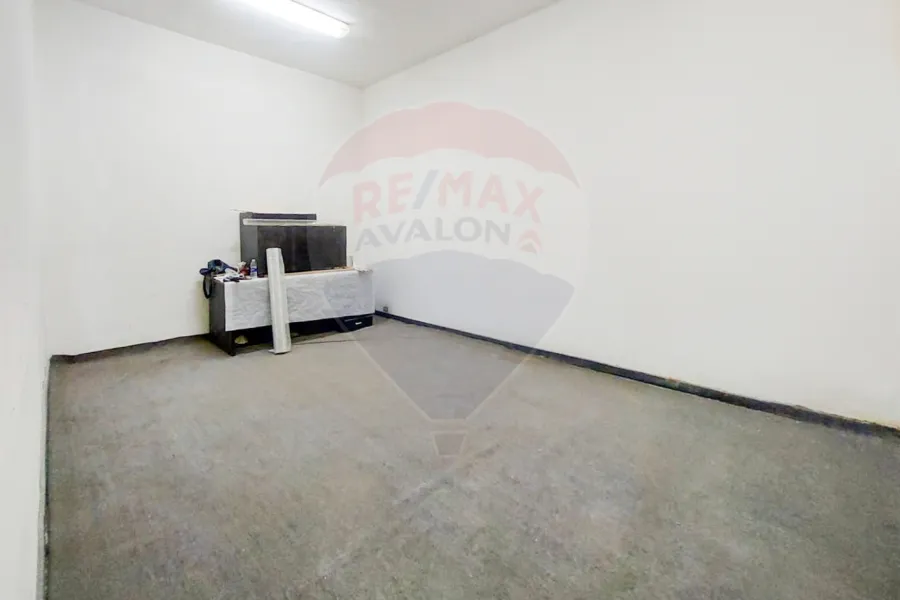 مكتب للإيجار 60 م وابور المياه (خطوات من بنك CIB)