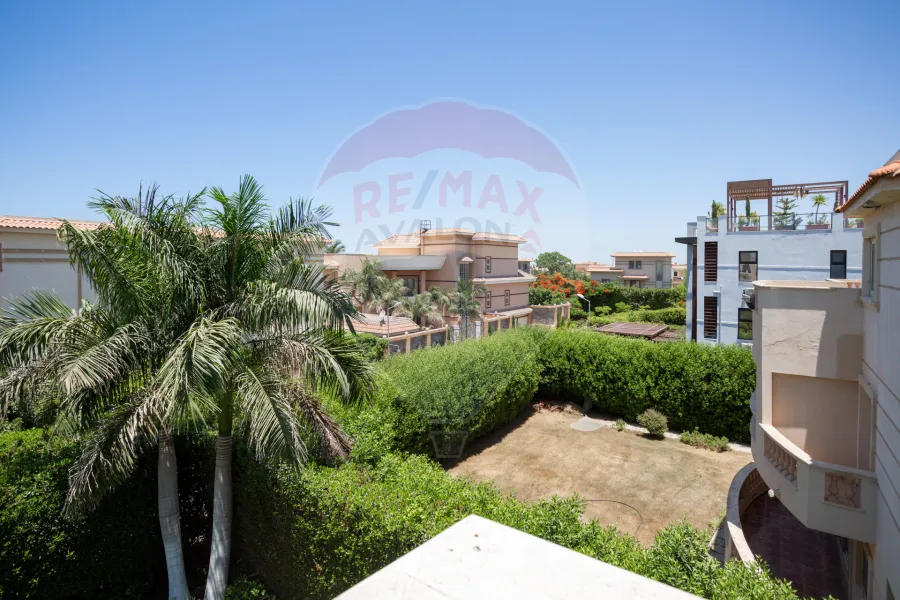 Villa for sale 530 m King mariout (Lakeside Paradise compound)