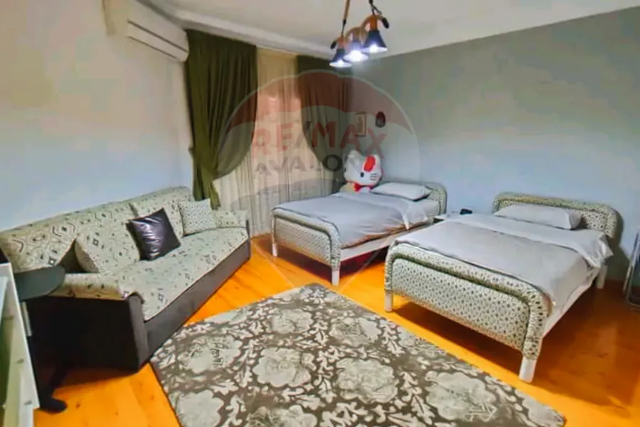 شقة للبيع 235 م سموحه (المربع الذهبي)