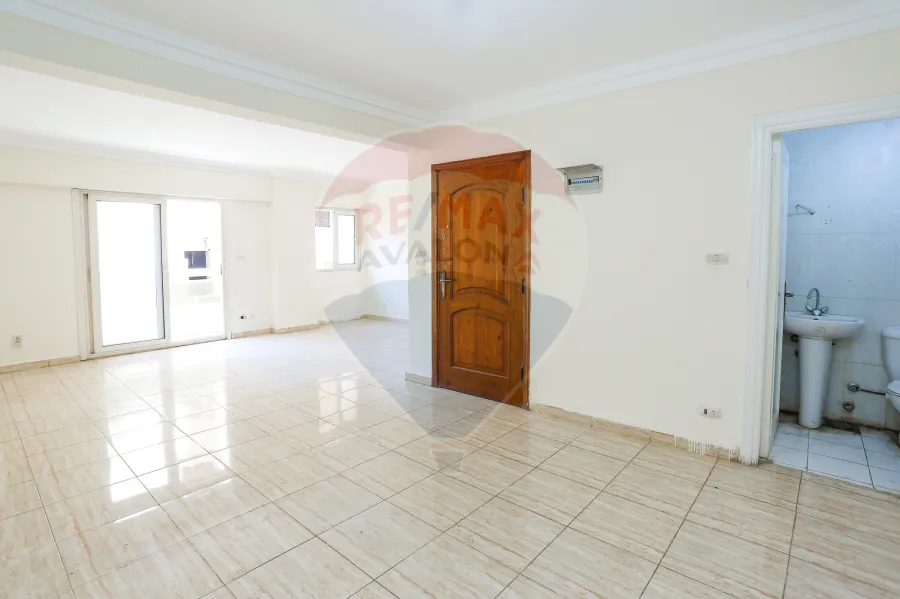 شقه للبيع 160 م لوران (خطوات من شارع شعراوي - شارع ابوقير)