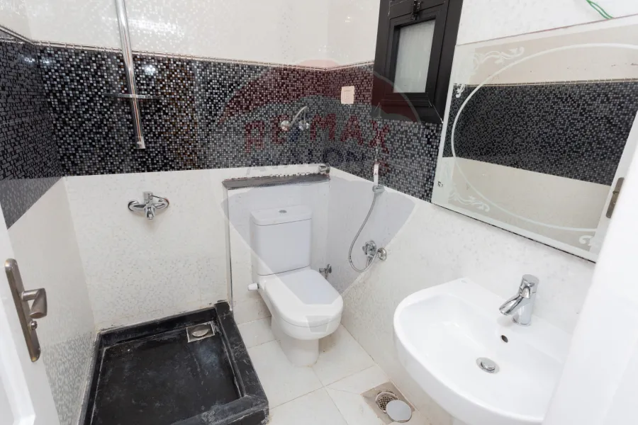 شقة للبيع 125 م سبورتنج (خطوات من البحر والترام)