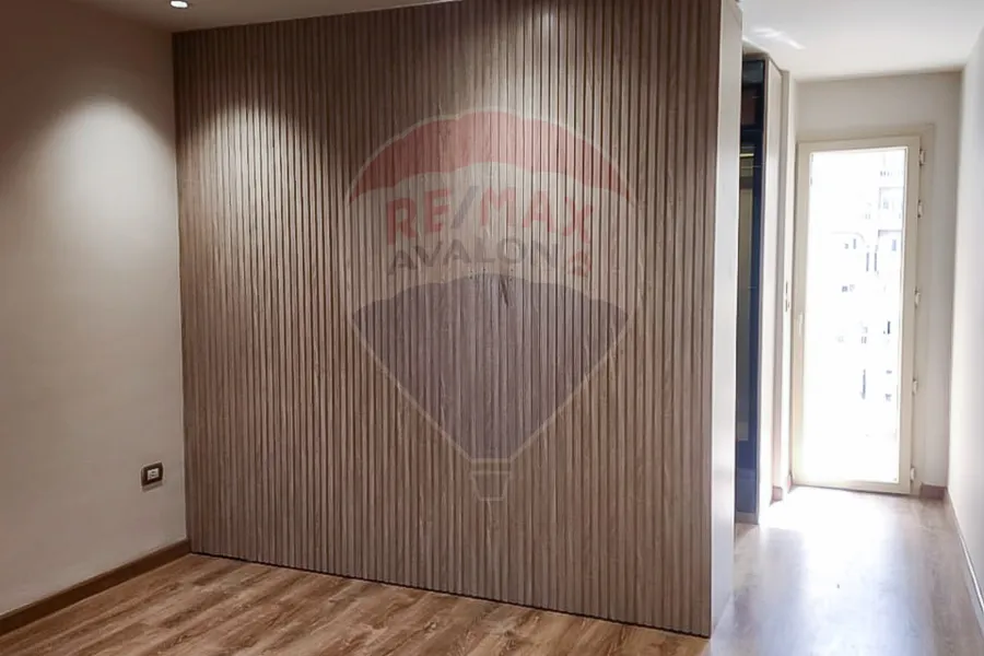 شقة للبيع 152 م سموحة (ش ادمون فريمون)