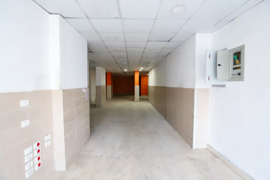 محل تجارى للبيع 140م المنتزه ( ش الملك حفنى السياحي )