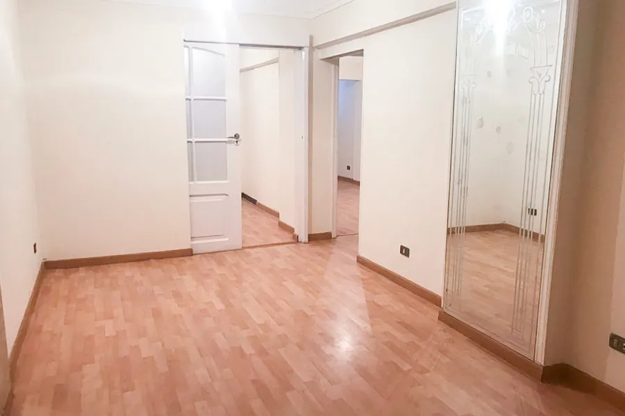 شقة إدارى للايجار 100م سموحة (بالقرب من كارفور سموحة و ش مصطفى كامل)