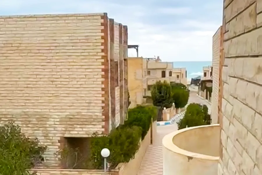 شاليه للبيع (هيليوبيتش - الساحل) 240 م