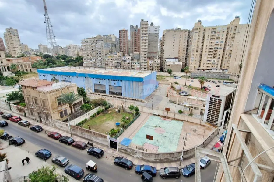 شقة للبيع 185 م زيزينيا (ش أبو قير - برج براند)