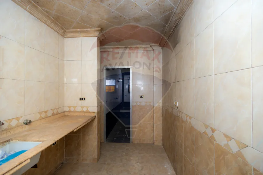 Apartment for sale in Victoria (steps from Abdel Salam Aref St. - and Taiba Hospital)