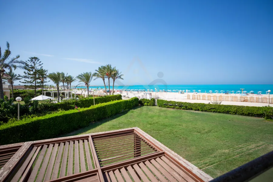 فيلا ستاند الون للبيع (مارينا 5 لسان الوزراء - الساحل) 1,200 م