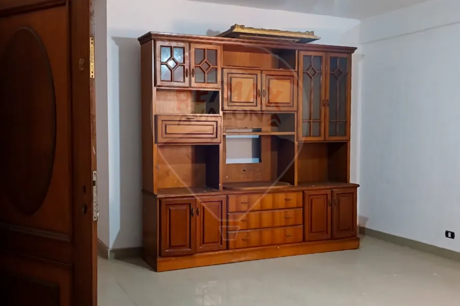 Apartment for sale 264 m Glim (Steps from the tram and the sea)