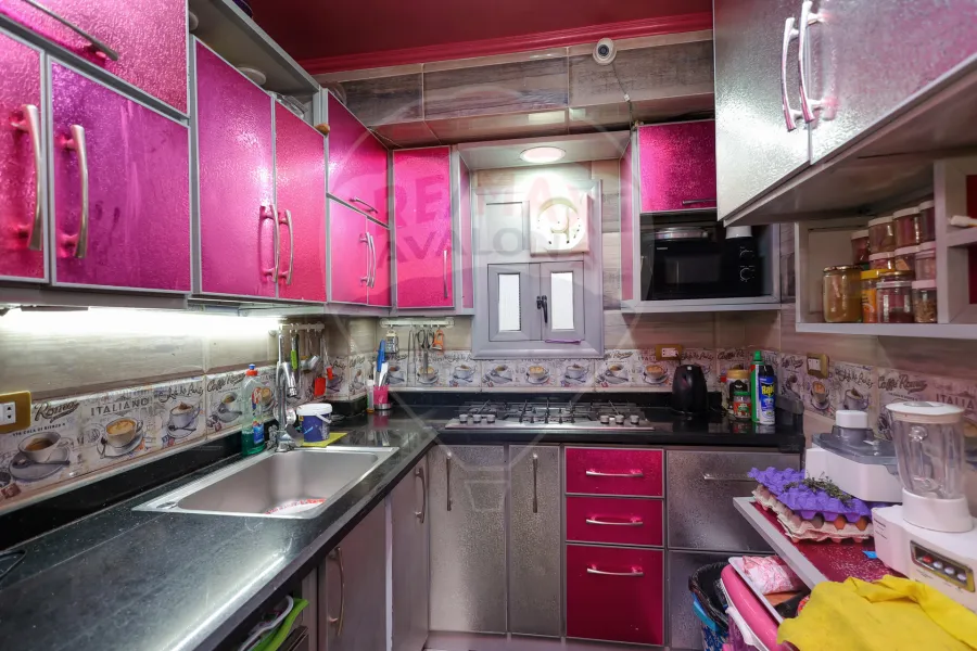 فيلا للبيع 295 م المعمورة الشاطئ (خطوات من البحر)