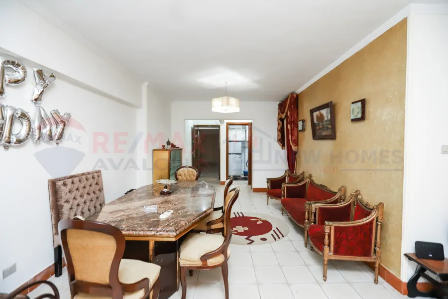 Apartment for sale 135 m Stanly (building directly on the sea)