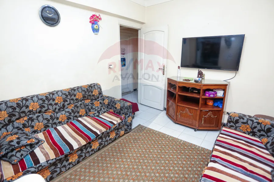 شقه للبيع 165 م كامب شيزار (خطوات من كليه هندسه)