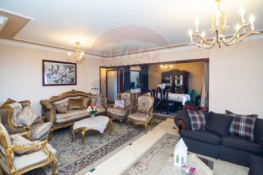 Apartment for sale 155 m Louran (building first row on the sea)