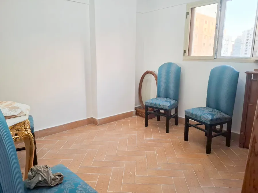 شقة للبيع 120 م سبورتنج (خطوات من ش ابو قير ونادي سبورتنج)