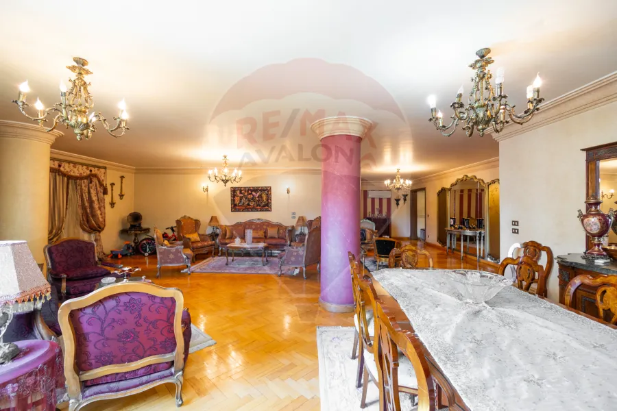Apartment for sale 270 m Louran (El-Eqbal main st.)