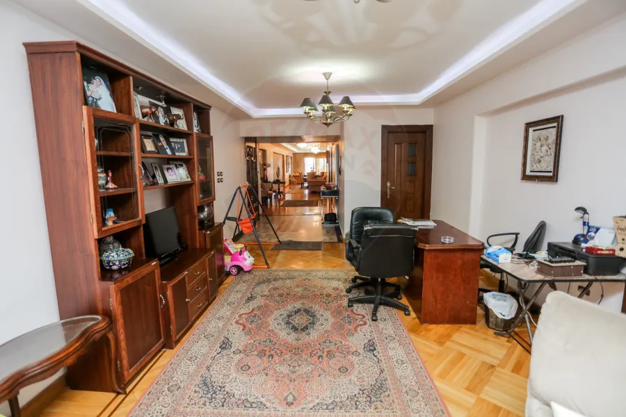 Apartment for sale 400 m San Stefano (steps from San Stefano Mall and the sea)