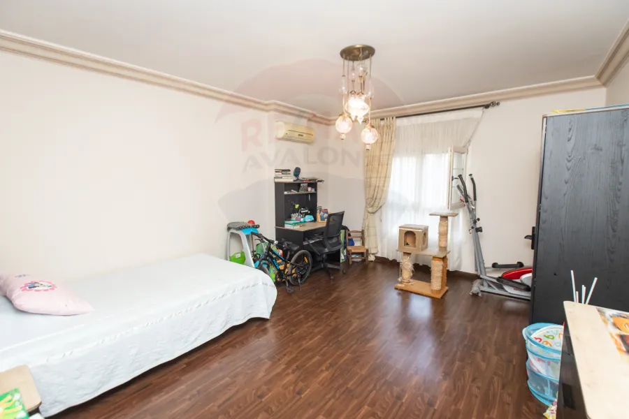 Apartment for sale 280 m Louran (Serhank St.)