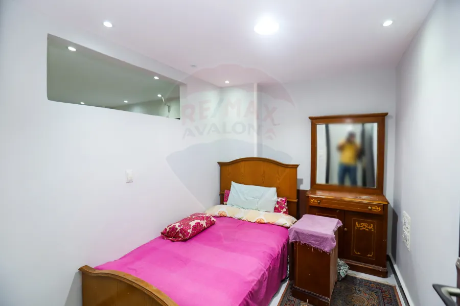 قة ادارى للبيع 60 م الابراهيميه (خطوات من البحر)