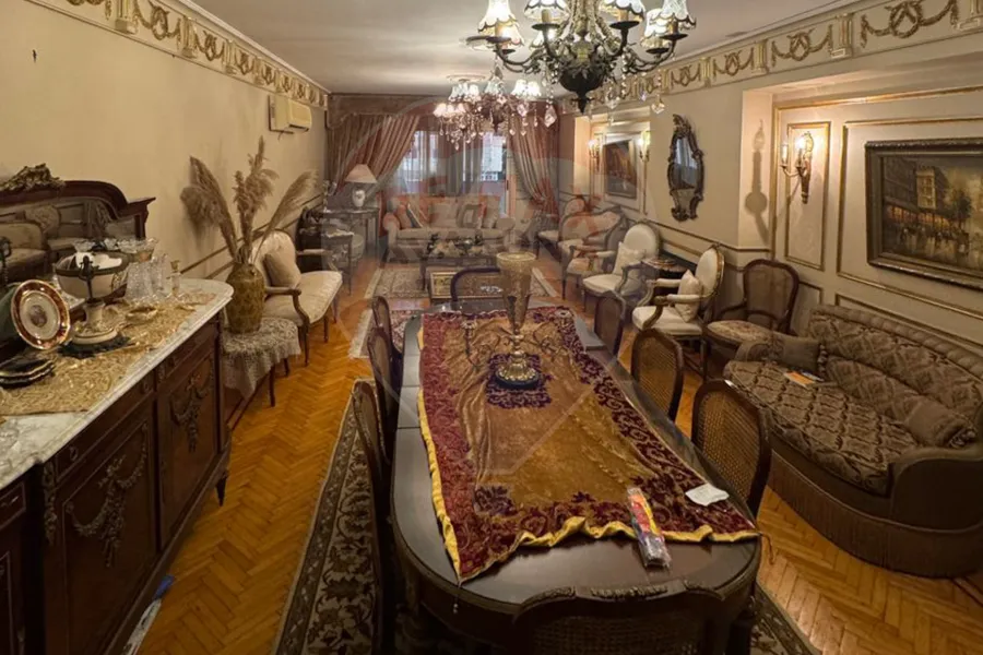 شقة للبيع 184 م جليم (ش مصطفي فهمي)