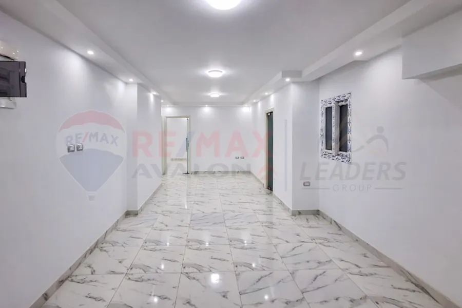 شقة للايجار 100 م سموحة (ش بهاء الدين الغتوري)