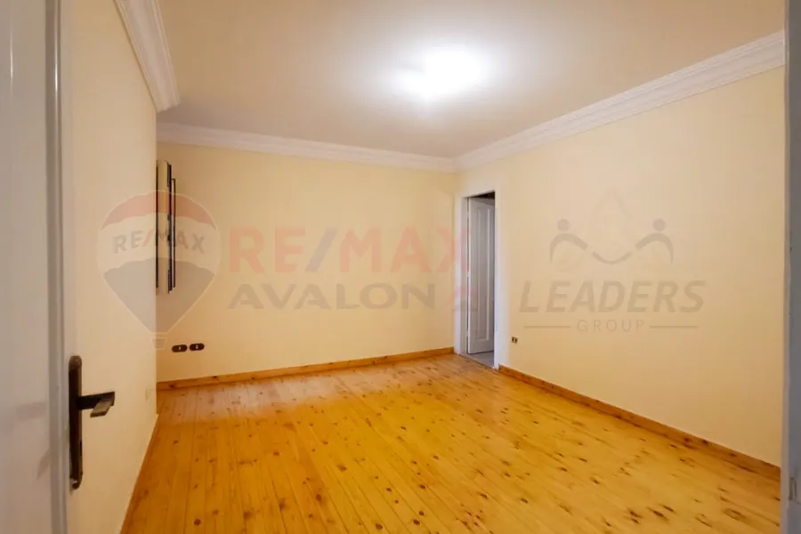 شقه للبيع 178 م وابور المياة (ش جلال الدين الدسوقى)