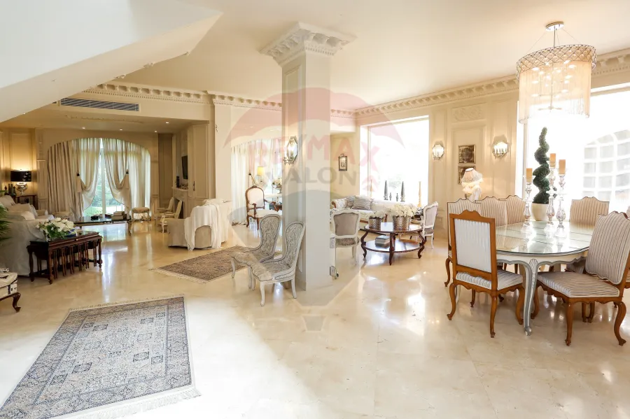 فيلا للبيع 330 م ( كومباوند ميروزا ) - بجوار كارفور سيتي سنتر