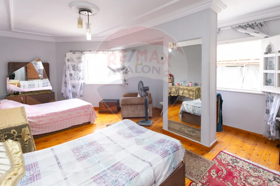 شقة للبيع 155 م كفر عبده (خطوات من ميدان سانت جيني)