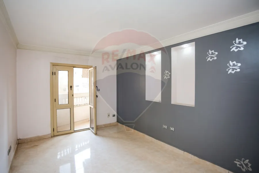 Apartment for rent 135 m Louran (steps from Abu Qir Street)