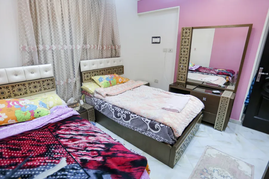 شقة للبيع 220م السرايا (3 نمرة من البحر)