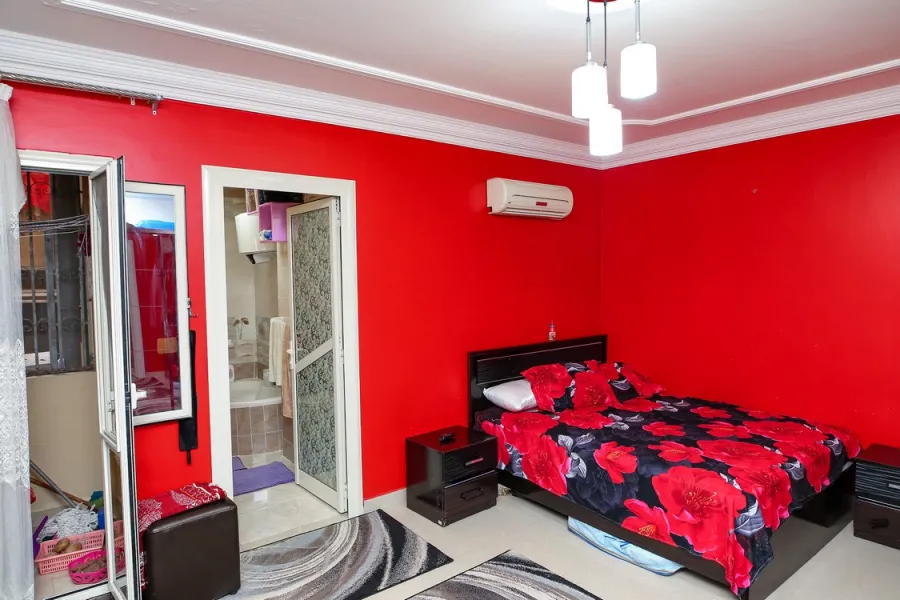 شقة للبيع 180م لوران (ش الأقبال الرئيسي)