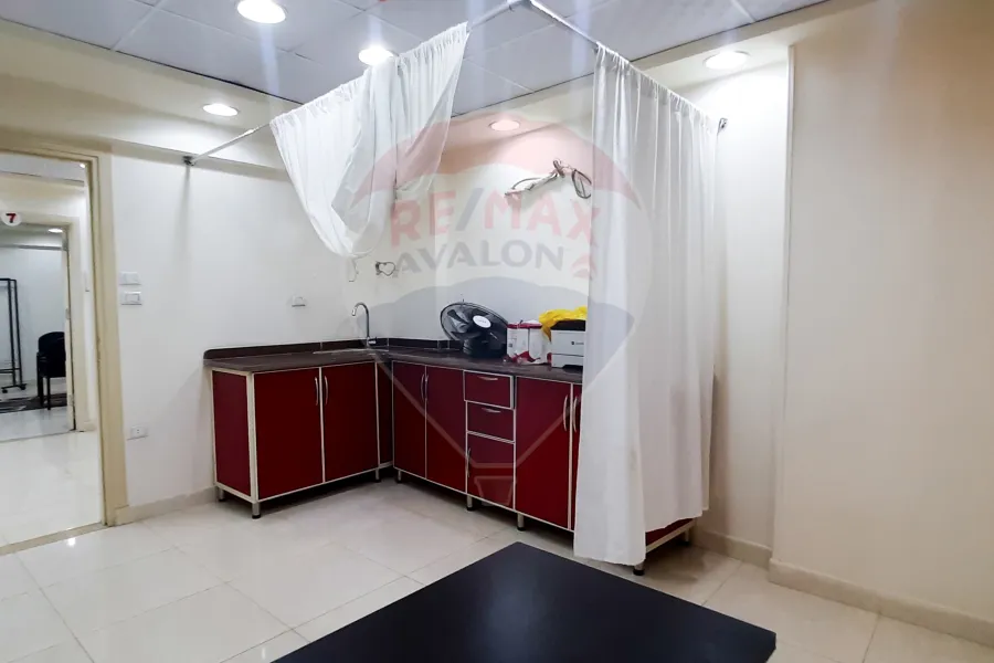 Medical center for rent 450 m Al-Hanoville (Alexandria Matrouh Road)