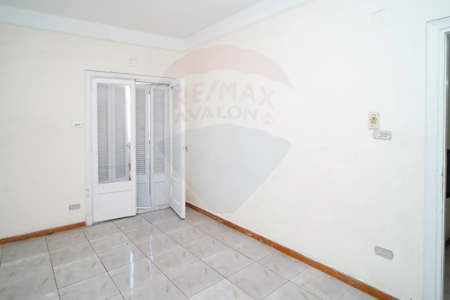 شقة إدارى او سكنى للبيع 75 م صافى الشاطبى (ش هيرودت)