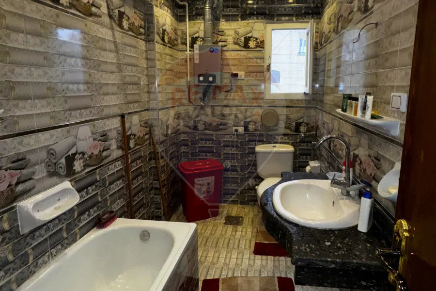 شقة للايجار المفروش 150 م سموحة (متفرع من ش فوزي معاذ)