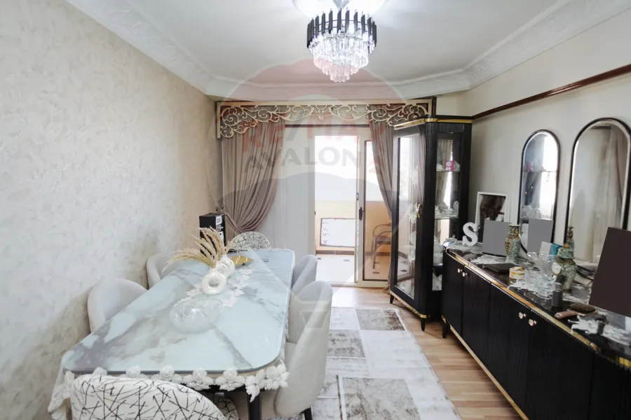 شقة للبيع 150 م راس التين (ش فرنسا)