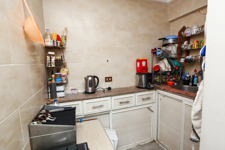 شقة للبيع 135م سموحة ( بجوار مستشفي الاندلسية )