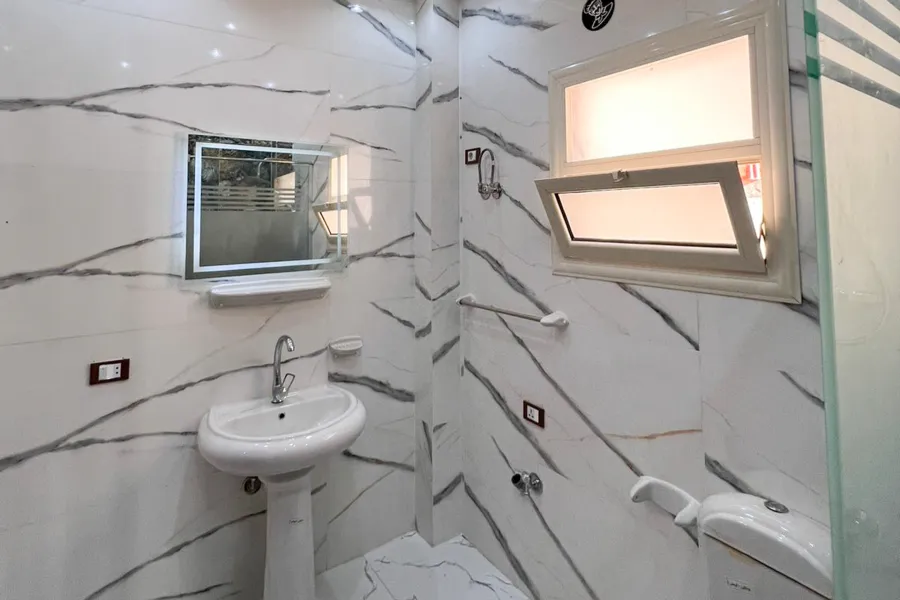 فيلا توين هاوس للبيع (بيرلا مارينا) 150 م