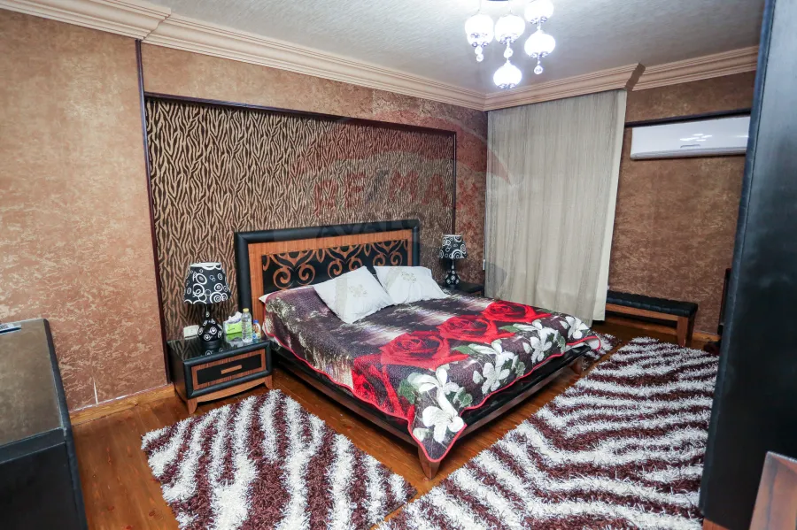 (شقة للبيع 232 م جليم (فيو قصر الميرغنى