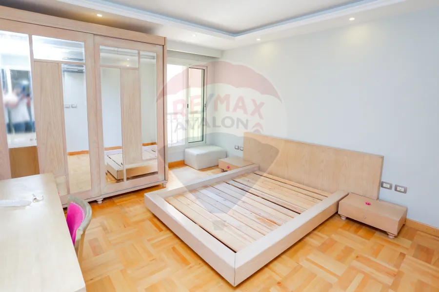 شقة للبيع 195 م سبورتنج (ش أبو قير)