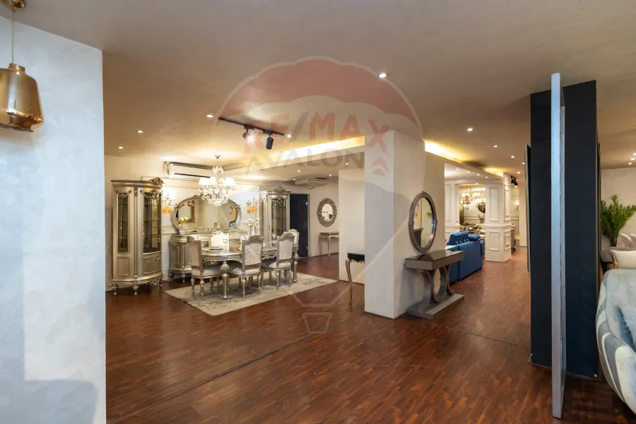 Shop for rent 600 m Louran (directly on the tram)