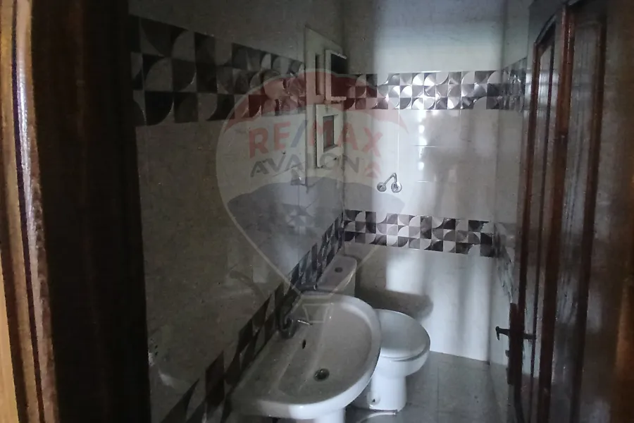 Apartment for sale 170 m Sidi Bishr (directly on the sea)