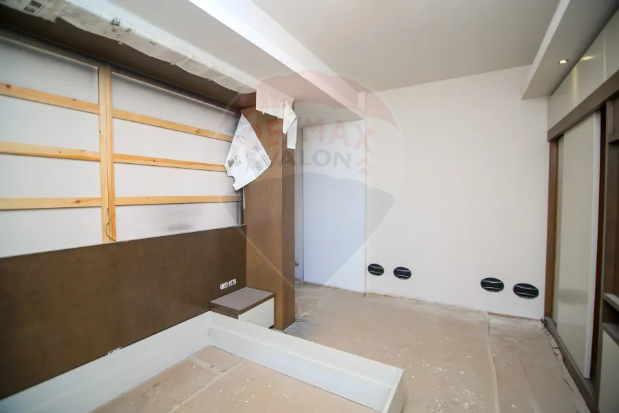 Apartment for sale 333 m Smouha (On the Mahmoudiyah axis -Beside Pharos University)