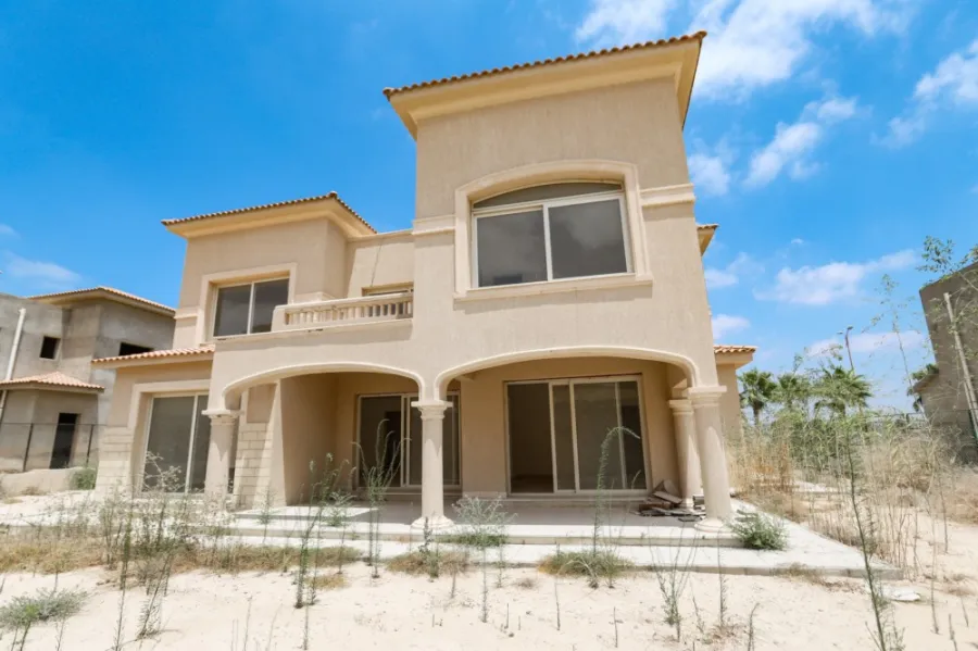 Villa for sale 726m King Marriot Alex west Compound