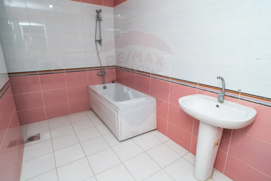 Apartment for Rent 235 m Zizinia (next to Plaza Hotel)