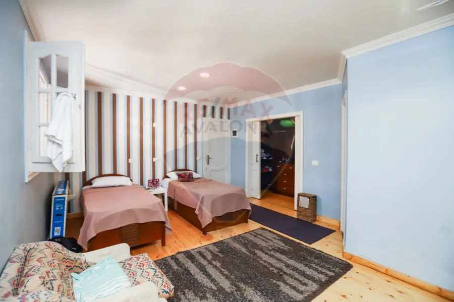 شقة للبيع 220 م سموحه ( تقسيم القضاه )