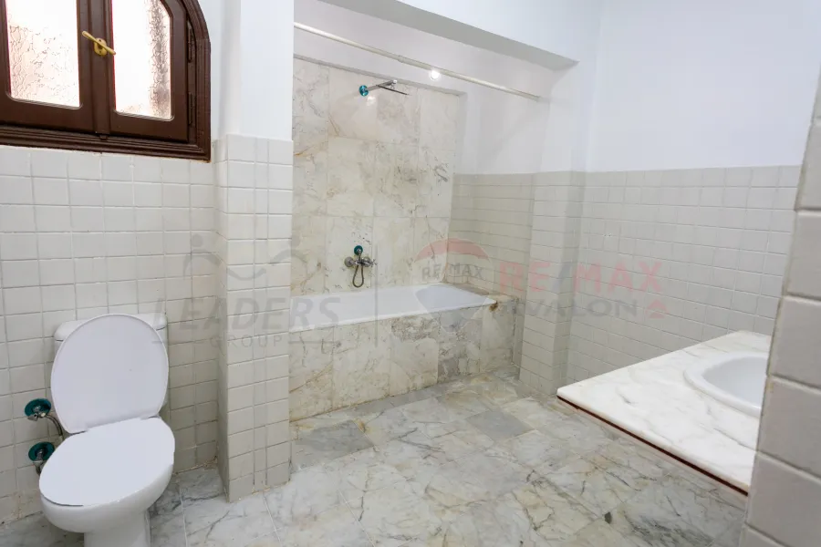 شقة 3 ادوار Triple للبيع 367 م لوران (خلف البنك الاهلي)