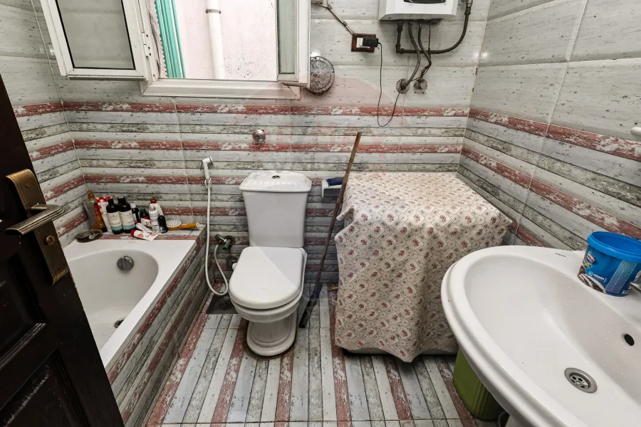 Apartment for sale 210 m + Roof 210 m Sidi Bishr Bahri (el tfola al saeida St)