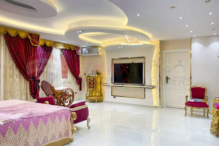 Apartment for sale 350 s in Camp Caesar (directly on the sea)