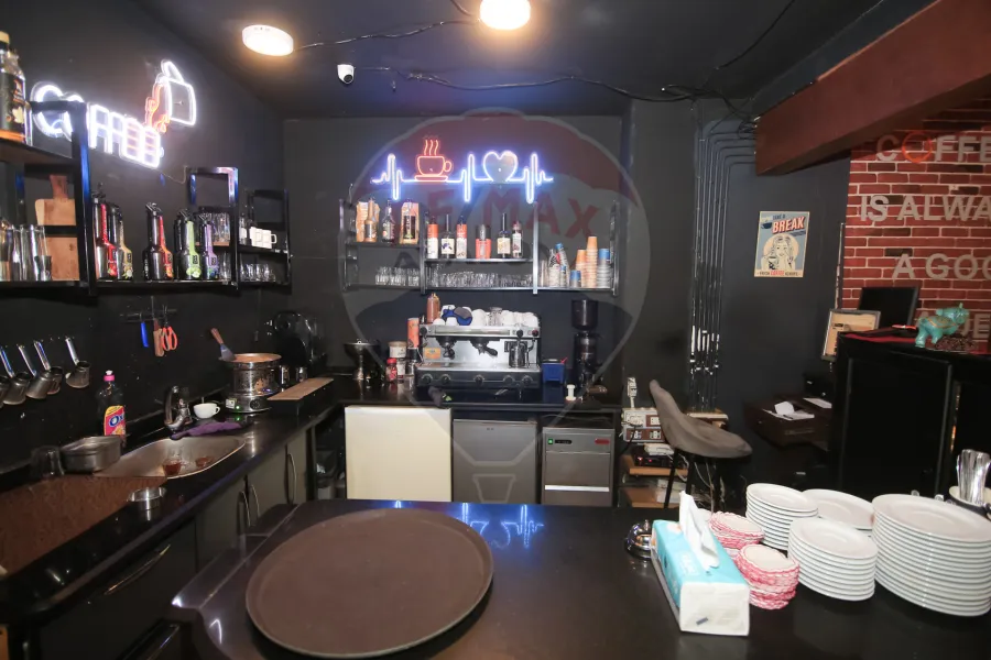 Shop for sale 118 m Rushdi (directly on the tram)